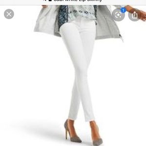CAbi Zip Curvy Skinny White Jeans
